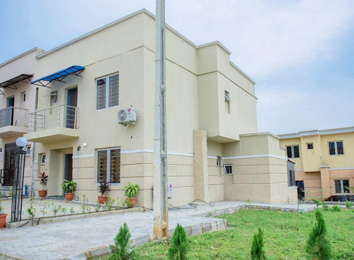 Exterior & Views 2, Luxury 3 Bedroom Apartment With Wifi, AbujaMun