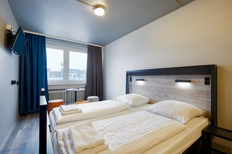 Bedroom 5, a&o Düsseldorf Hauptbahnhof, Düsseldorf
