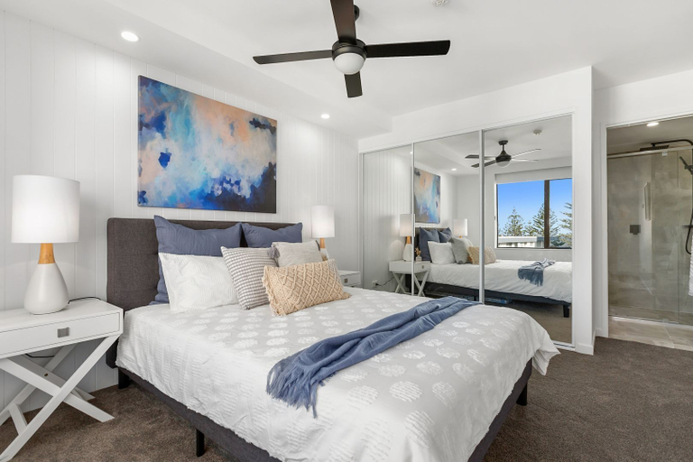Bedroom 3, Horizons Holiday Apartments, Gold Coast