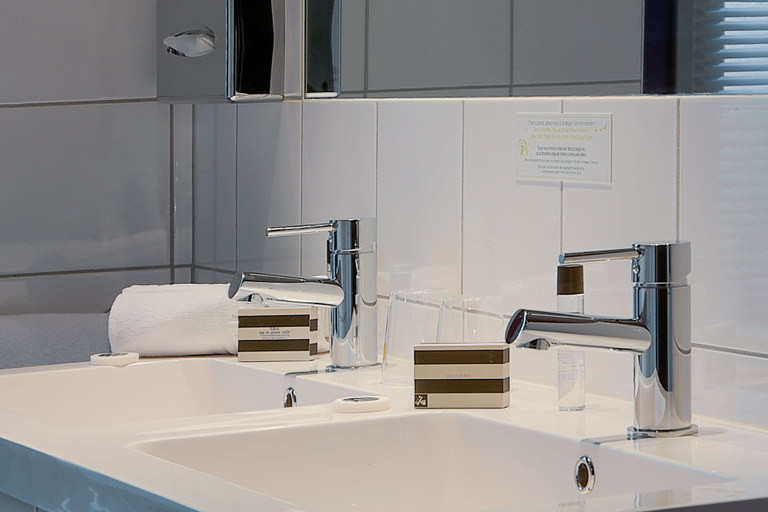 Bathroom 4, Best Western Hotel De La Breche, Deux-Sèvres