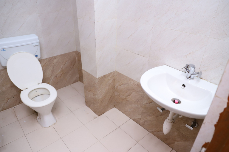 Bathroom 2, Hotel Axiom Prime, Lucknow