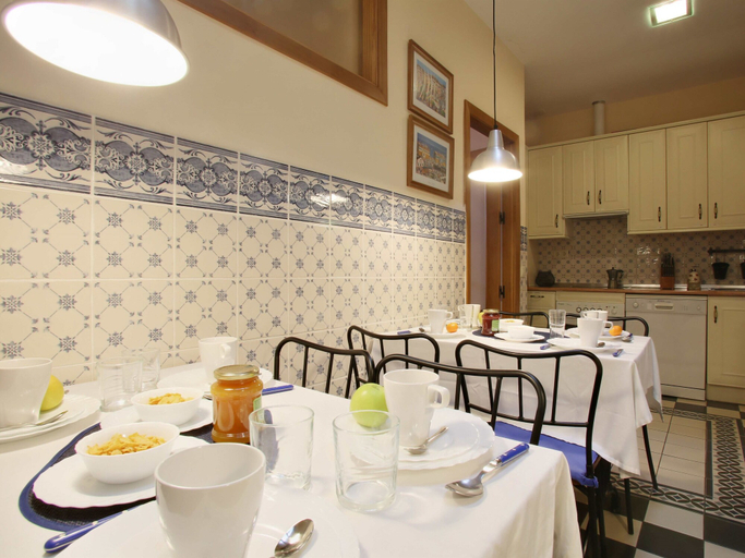 Food & Drinks, Malaga Lodge Guesthouse, Málaga
