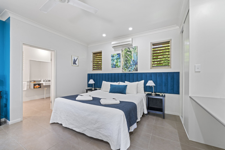 Bedroom 2, Blue Summit Hideaway, Eacham