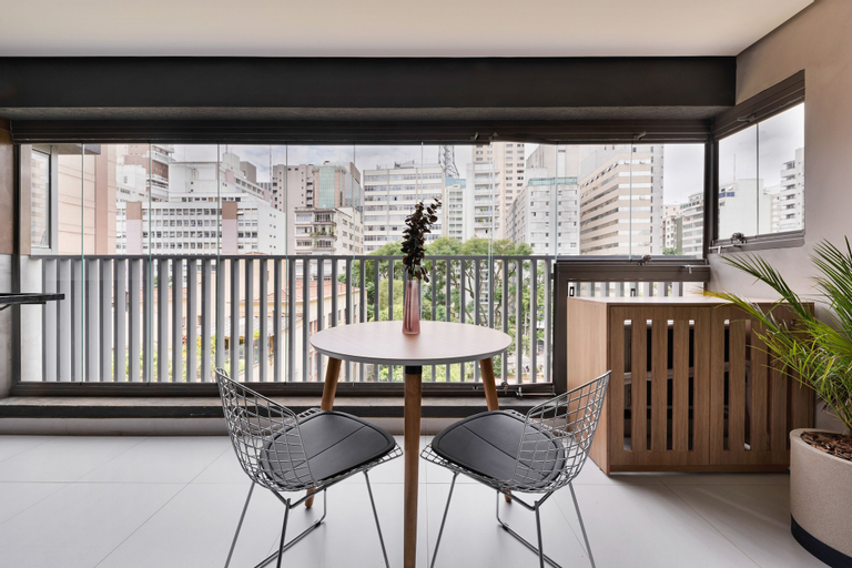 Exterior & Views 3