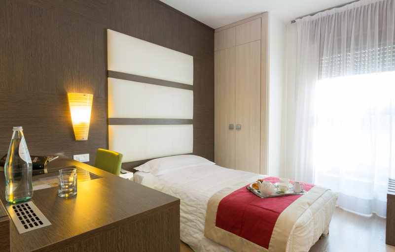 Bedroom 3, Hotel Victoria, Vicenza