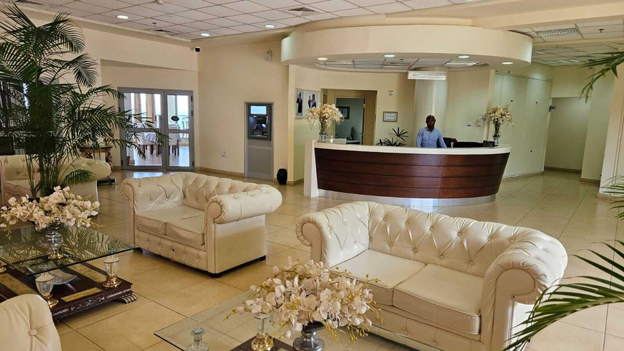 Others 4, LA PAZ HOTEL, Malabo