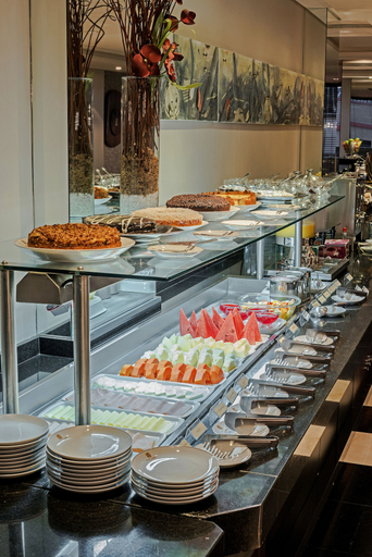 Food & Drinks 5, Astron Ponta Grossa Plaza by Nobile, Ponta Grossa
