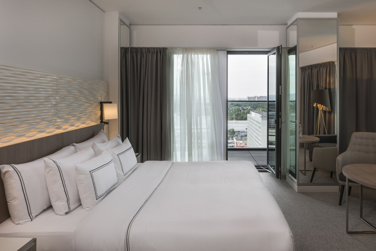 Bedroom 2, Melia Frankfurt City, Frankfurt am Main