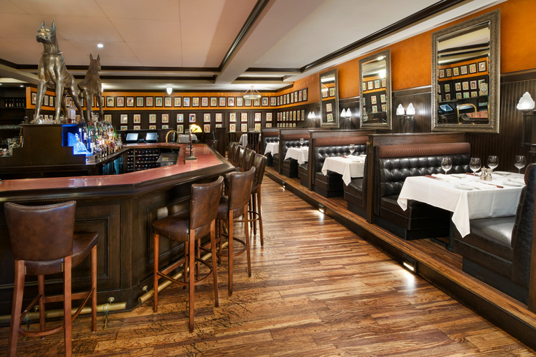 Food & Drinks 2, Hotel Indigo CLEVELAND-BEACHWOOD by IHG, Cuyahoga
