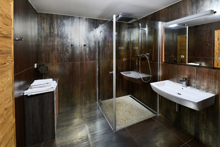 Bathroom 3, APLEND Hotel Kukučka a Rezidencie, Poprad