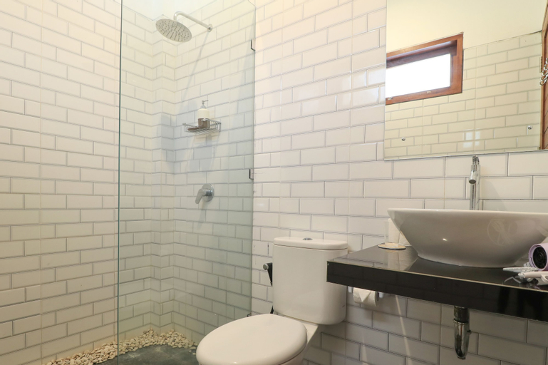 Bathroom 30