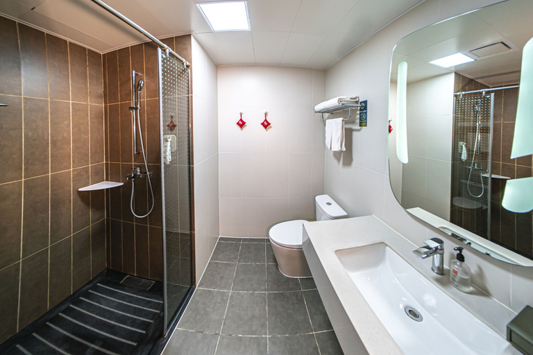 Bathroom 3, Ibis Changchun Tongzhi Street Hotel, Changchun
