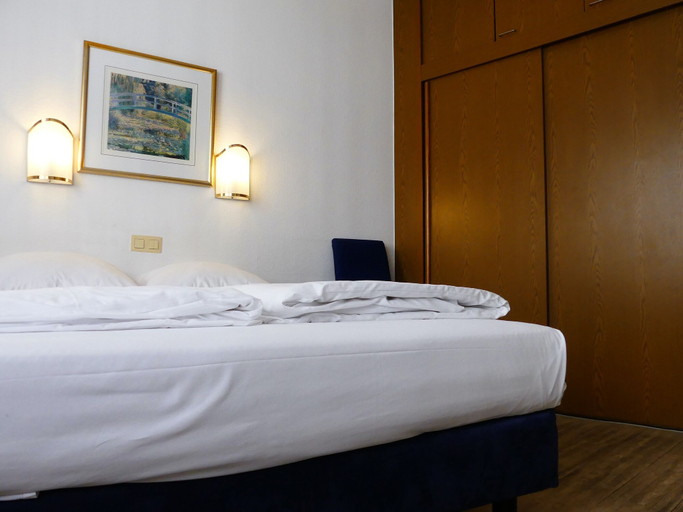 Bedroom 3, Hotel Königshof The Arthouse, Köln