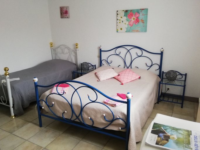 Bedroom 3, Les Chenêts, Deux-Sèvres