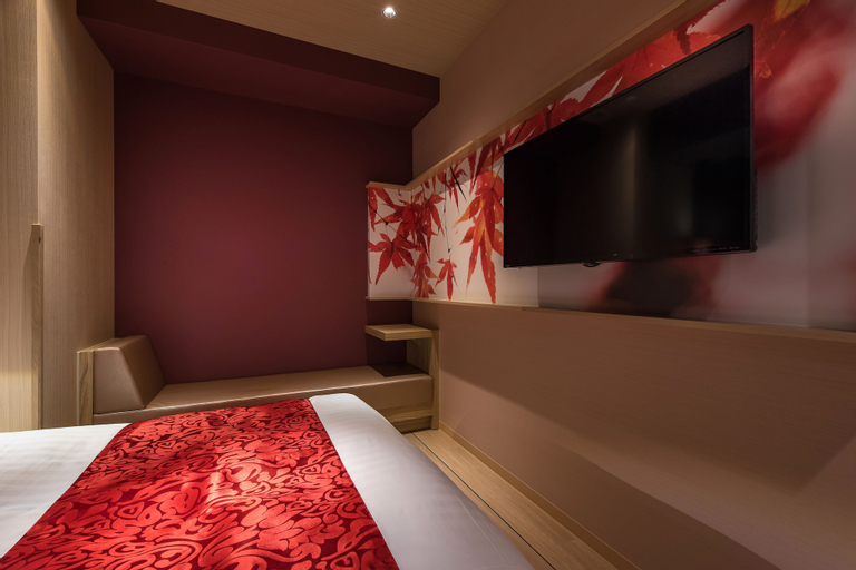 Bedroom 13