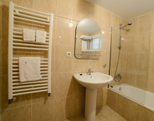 Bathroom 5, Hotel Crisol de las Rías, A Coruña