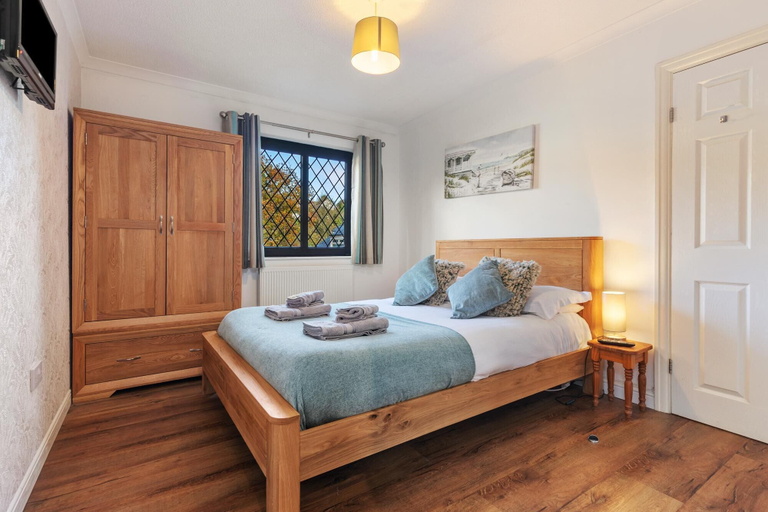 Bedroom 2, Hazelglade Cottage - Hot Tub Games Room Pet Friendly, Pembrokeshire