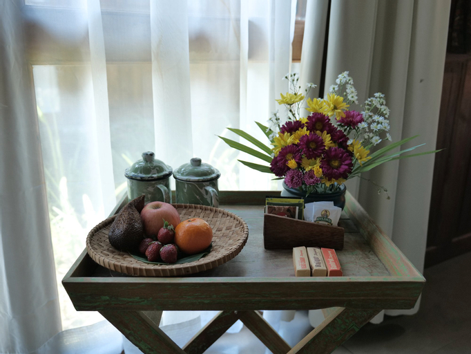 Food & Drinks 8