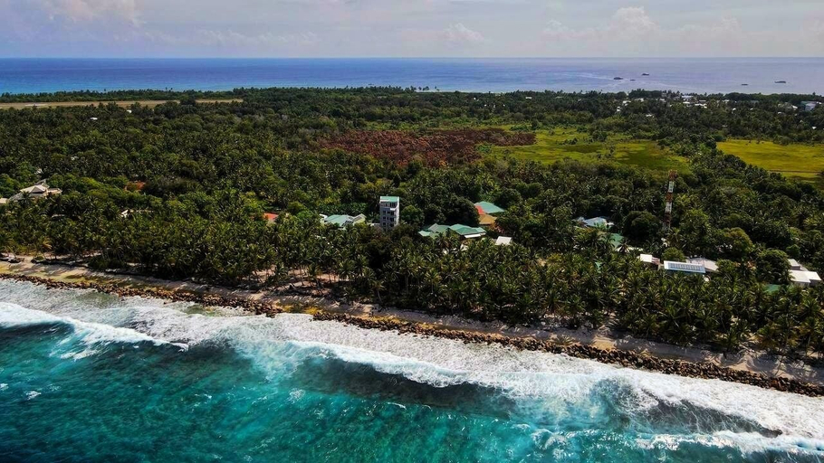 Others 4, Equator Retreat