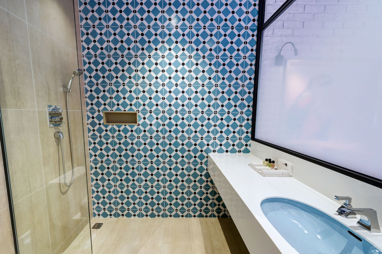 Bathroom 5, Hotel the Designers DDP, Jung