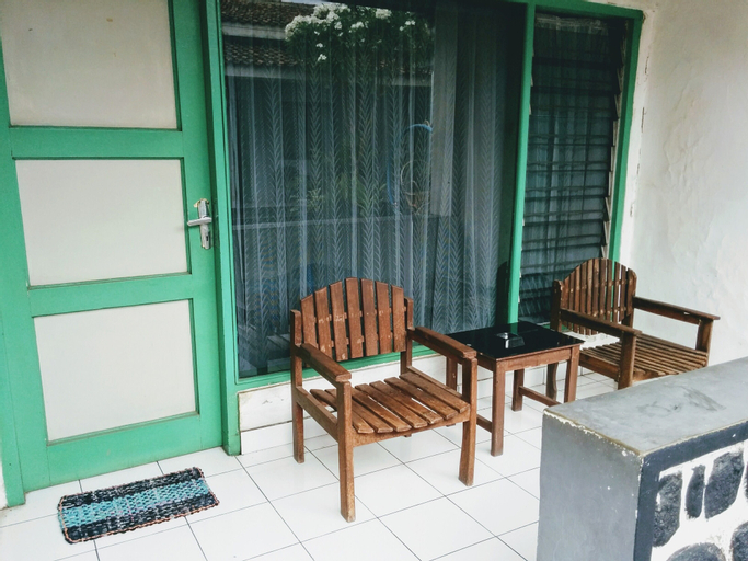 Exterior & Views 22