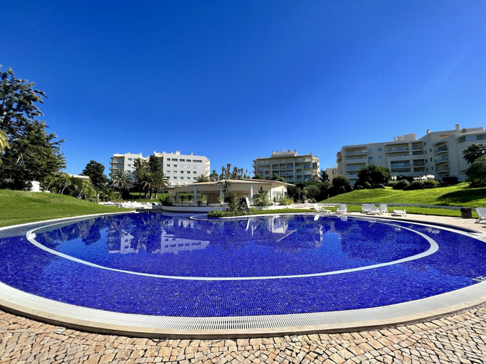 Sport & Beauty 4, Alvor Paradise With Pool by Homing, Portimão
