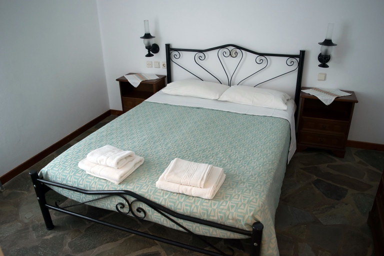 Bedroom 4, Grandes Apartments Kouremenos, Crete