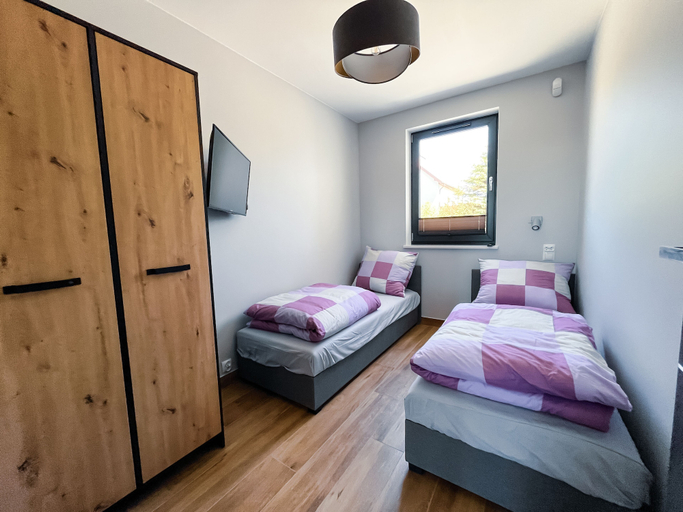 Bedroom 3, Pod Czwórką, Puck