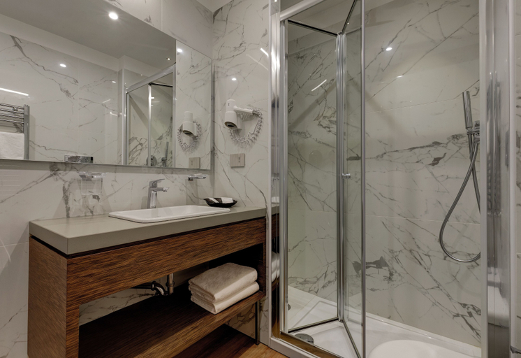 Bathroom 4, Al Manthia Hotel - Trevi Hotels Group, Rome