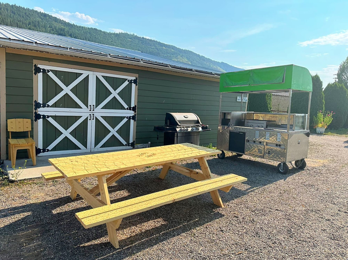 Exterior & Views, Utopia Feels Botanical Glampground, North Okanagan