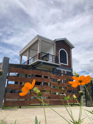 Exterior & Views 14