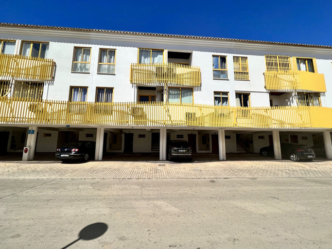 Exterior & Views, Quarteira Stylish With Pool by Homing, Loulé