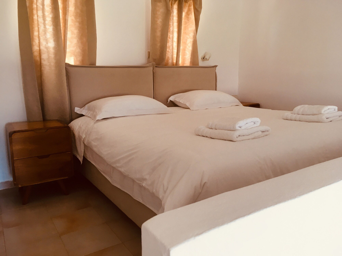 Bedroom 4, Theodosia Studios, Crete
