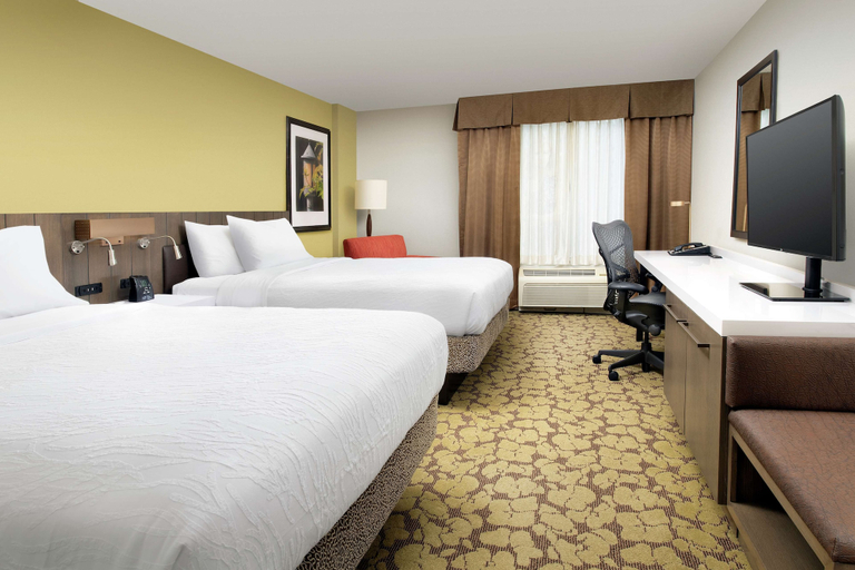 Bedroom 3, Hilton Garden Inn Frederick, Frederick