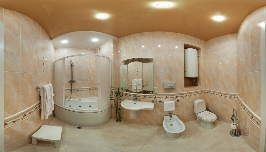 Bathroom 3, Gintama Hotel, Shevchenkivs'kyi