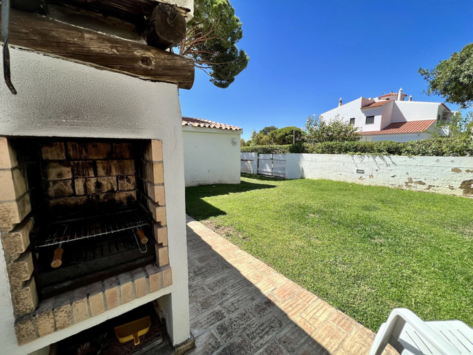 Exterior & Views 2, Vilamoura Traditional Villa With Pool, Loulé