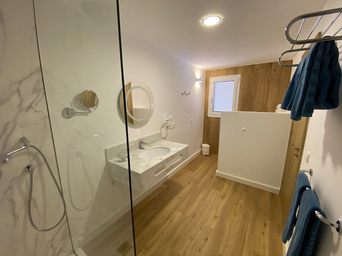 Bathroom 5, Hotel Esmeralda Maris by LIVVO, Las Palmas