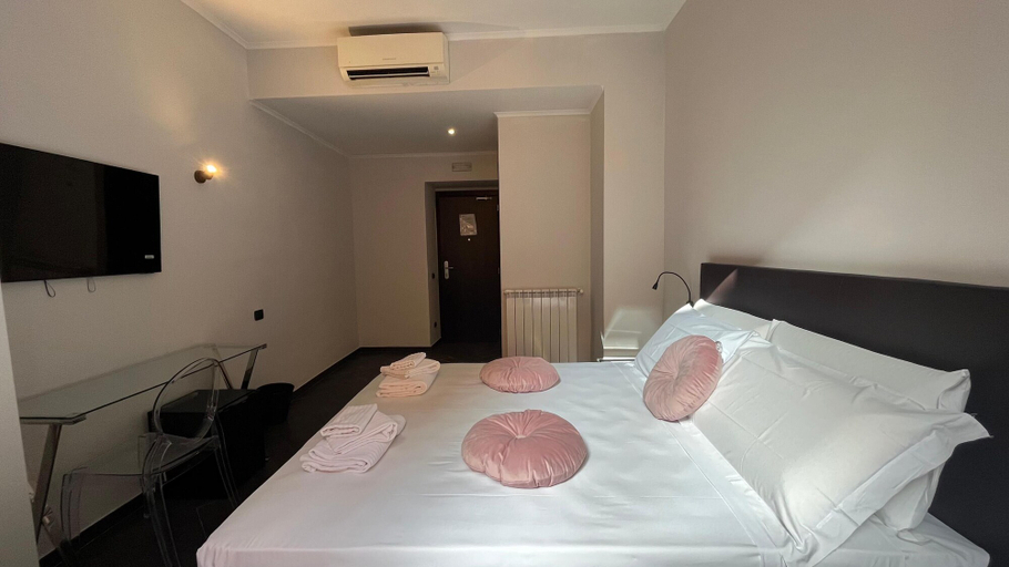 Bedroom 4, Cloud 9 Hotel, Rome
