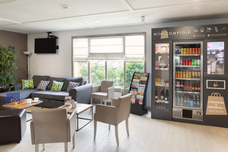 Public Area 2, Hôtel Morangis Orly, Essonne
