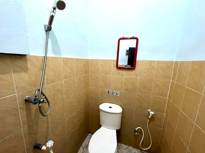 Bathroom 4, Capital O 92615 Villa Utama D'alas Purwo, Banyuwangi