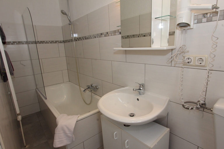Bathroom 3, Pension Haus Veni, Osterode am Harz
