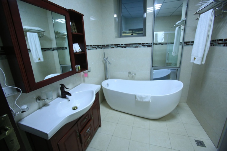 Bathroom 5, Lemigo Hotel, Gasabo
