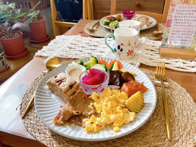 Food & Drinks 5, Pottery Flower B&B, Nantou