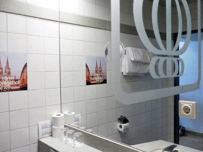 Bathroom 5, Hotel Königshof The Arthouse, Köln
