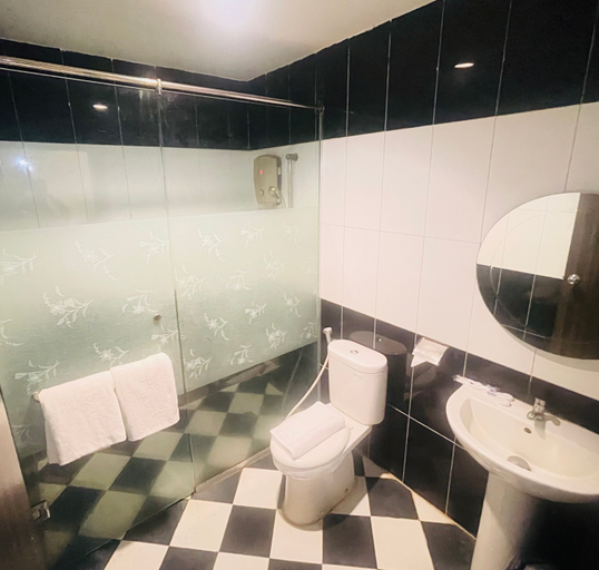 Bathroom 5, Hotel Grand Darussalam, Medan