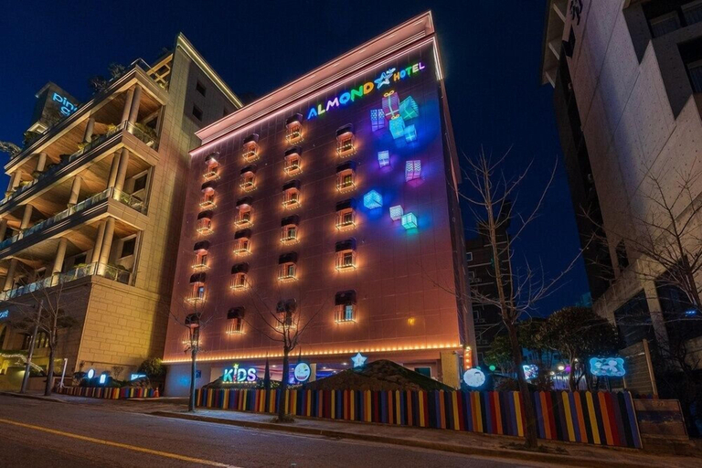 Exterior & Views 2, JANGYU ALMOND KIDS HOTEL, Gimhae