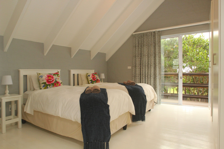 Bedroom 12