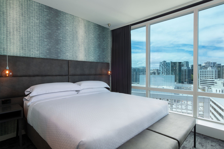 Bedroom 2, Four Points by Sheraton Auckland, Waitakere