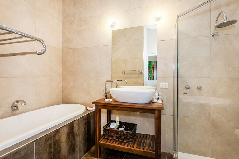 Bathroom 3, Aireys Inlet Getaway Resort, Surf Coast - West