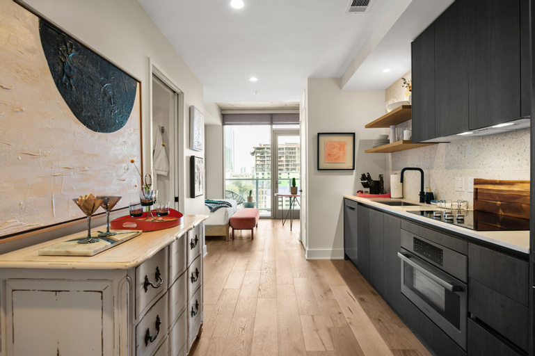 Dining Room 10